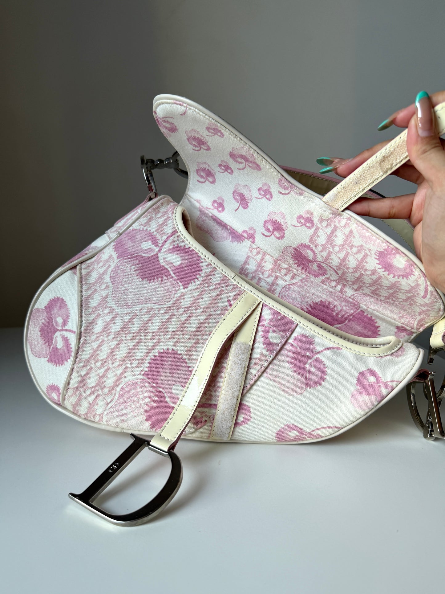 AVAILABLE | Christian Dior Cherry Blossom Saddle Bag – Pink