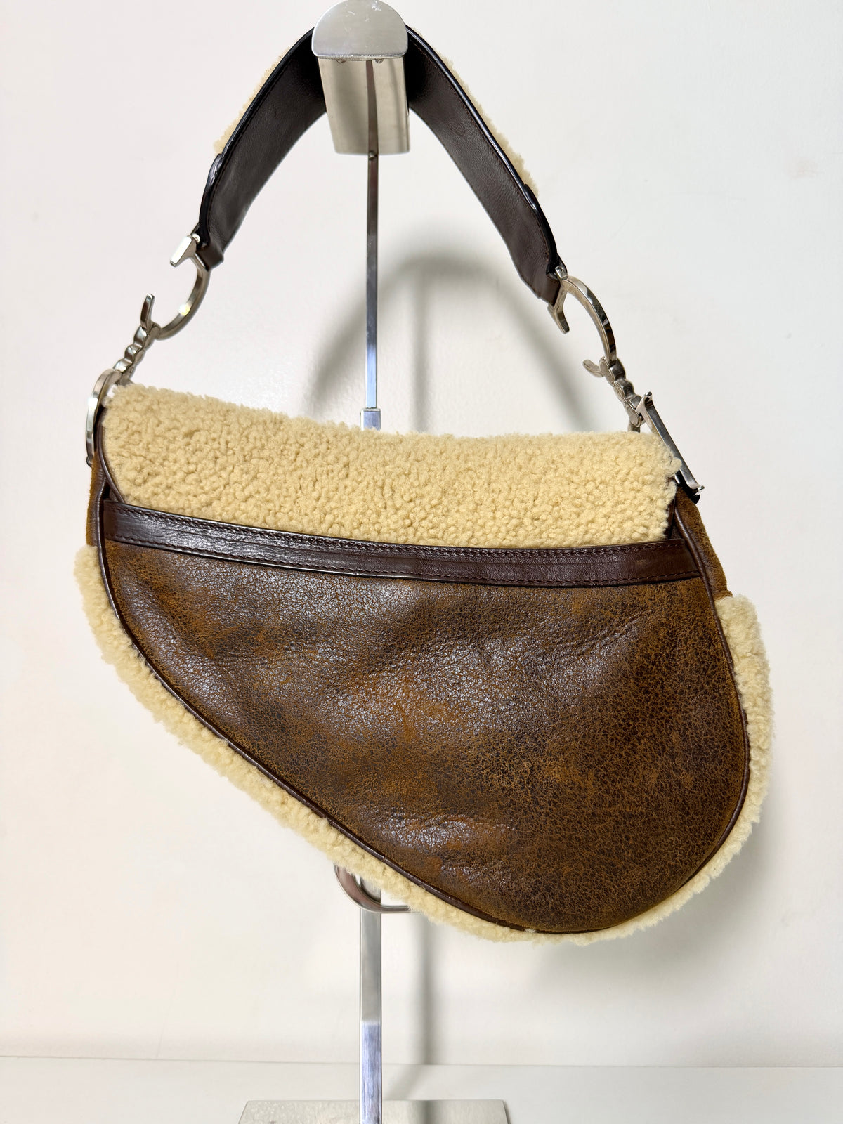 AVAILABLE | Christian Dior Sherpa Flight Saddle Bag – Brown