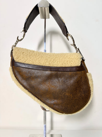 AVAILABLE | Christian Dior Sherpa Flight Saddle Bag – Brown
