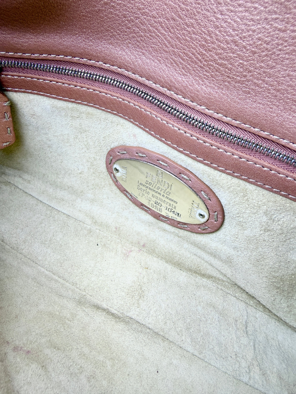 Fendi Baguette Selleria – Pink