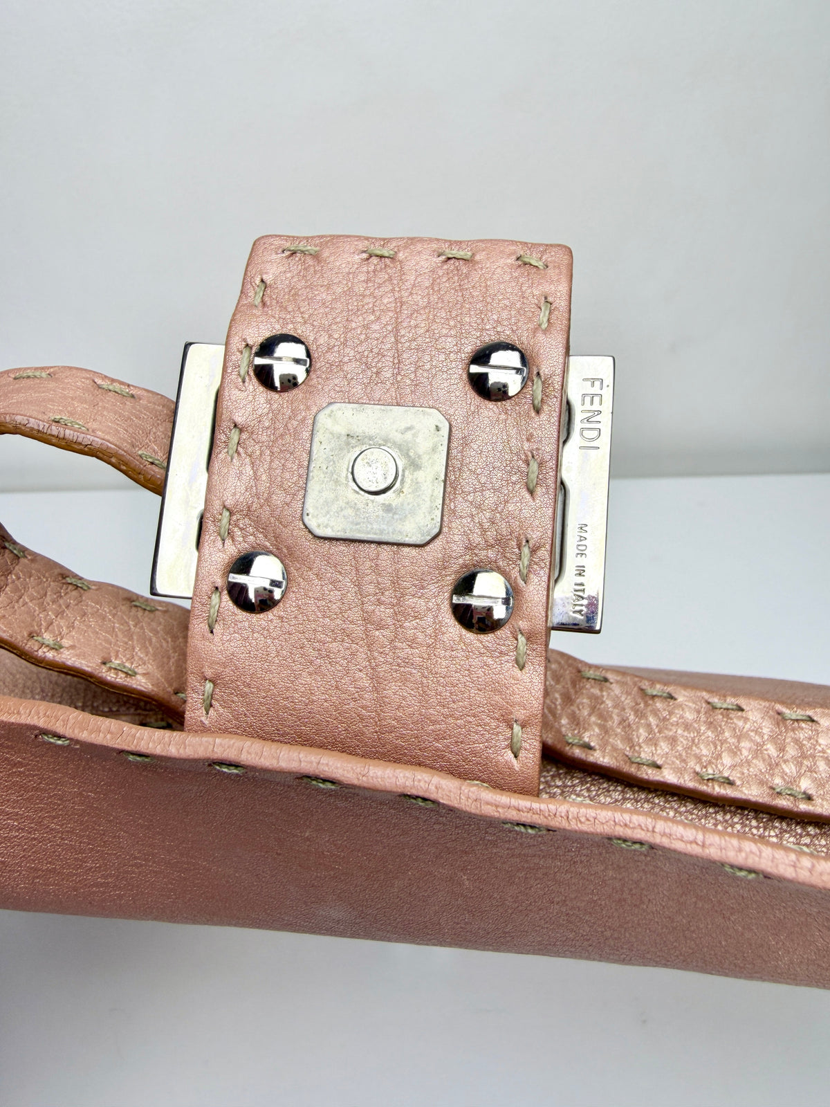 Fendi Baguette Selleria – Pink