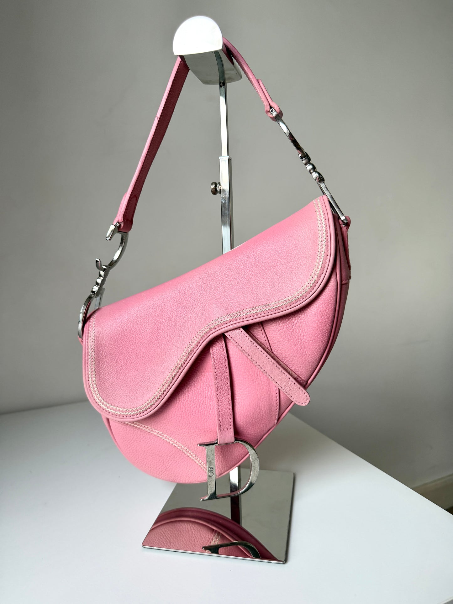 AVAILABLE | Christian Dior Leather Saddle Bag – Pink