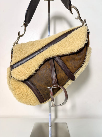 AVAILABLE | Christian Dior Sherpa Flight Saddle Bag – Brown