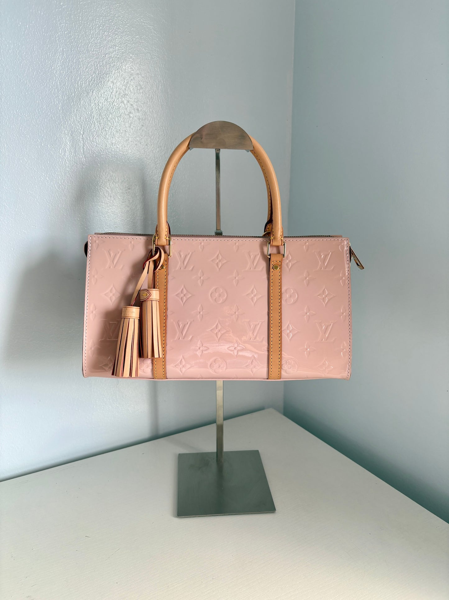 Louis Vuitton Vernis Neo Triangle Rose Ballerine Handbag